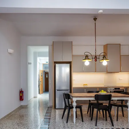 Chryssi 02, Comfort & Style, Centrally In Rethymno, Close To The