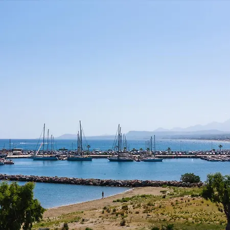 아파트 Chryssi 02, Comfort & Style, Centrally In Rethymno, Close To The