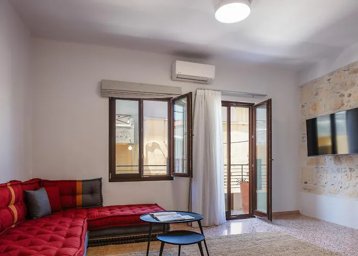 Apartament Chryssi 02, Comfort & Style, Centrally In Rethymno, Close To The