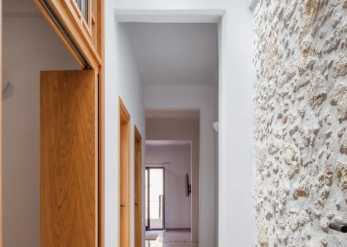 Chryssi 02, Comfort & Style, Centrally In Rethymno, Close To The Apartament *