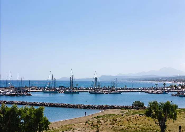 Apartament Chryssi 02, Comfort & Style, Centrally In Rethymno, Close To The